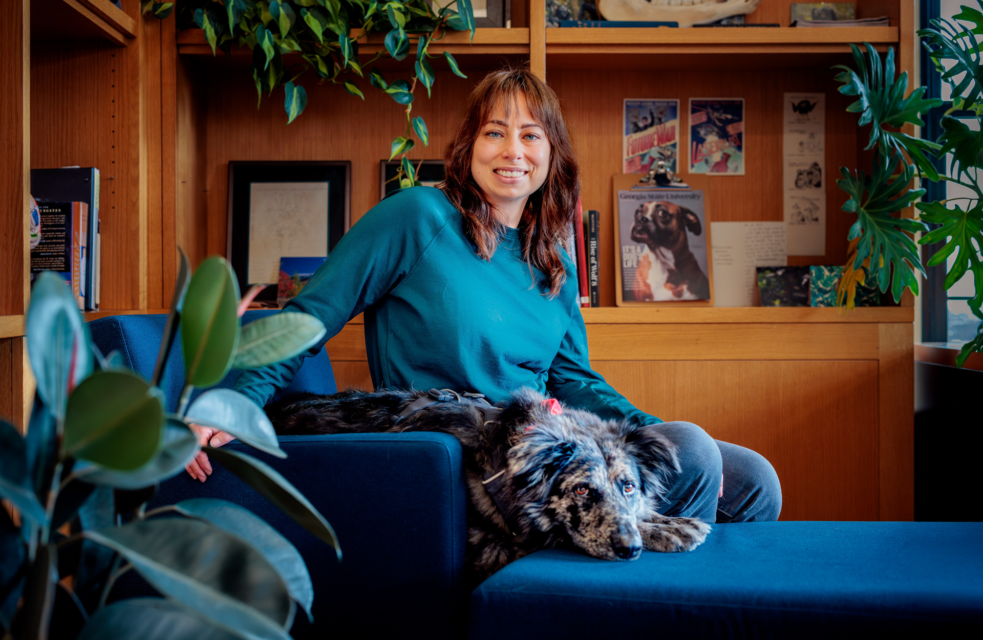 Professor Erin Hecht and her dog