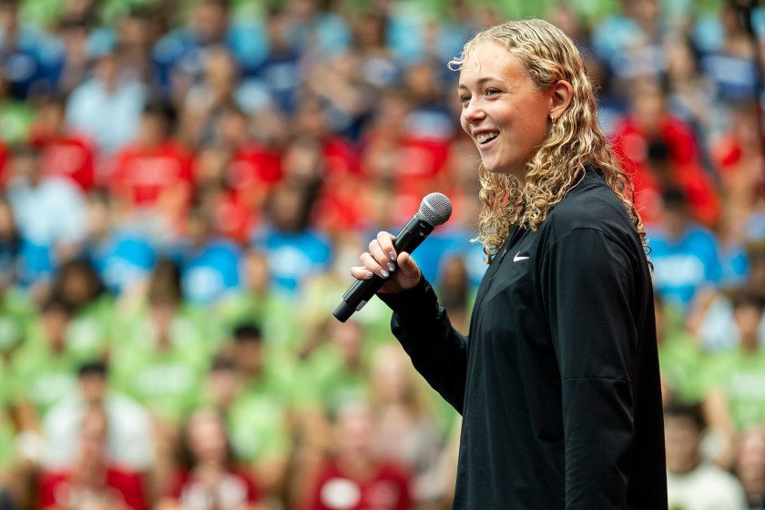 Ólöf Kristinsdóttir ’27, co-captain of the Harvard women’s soccer team, spoke to first-years at the 2026 Crimson Kickoff event.